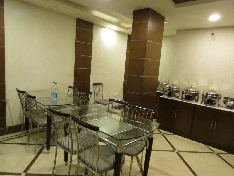 Hotel Emerald Calcutta  Esterno foto