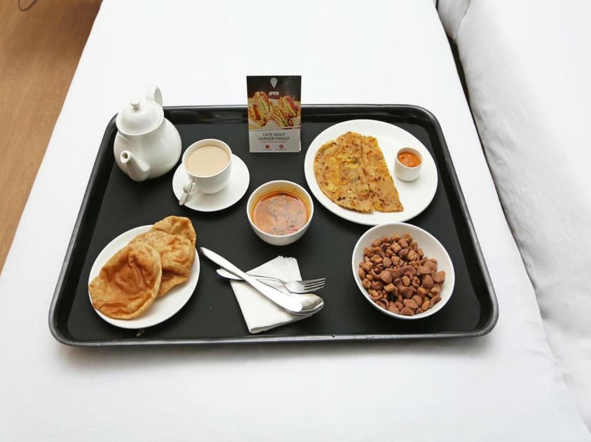 Hotel Emerald Calcutta  Esterno foto