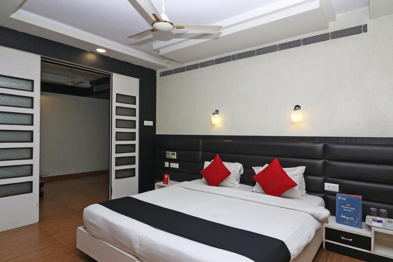 Hotel Emerald Calcutta  Esterno foto