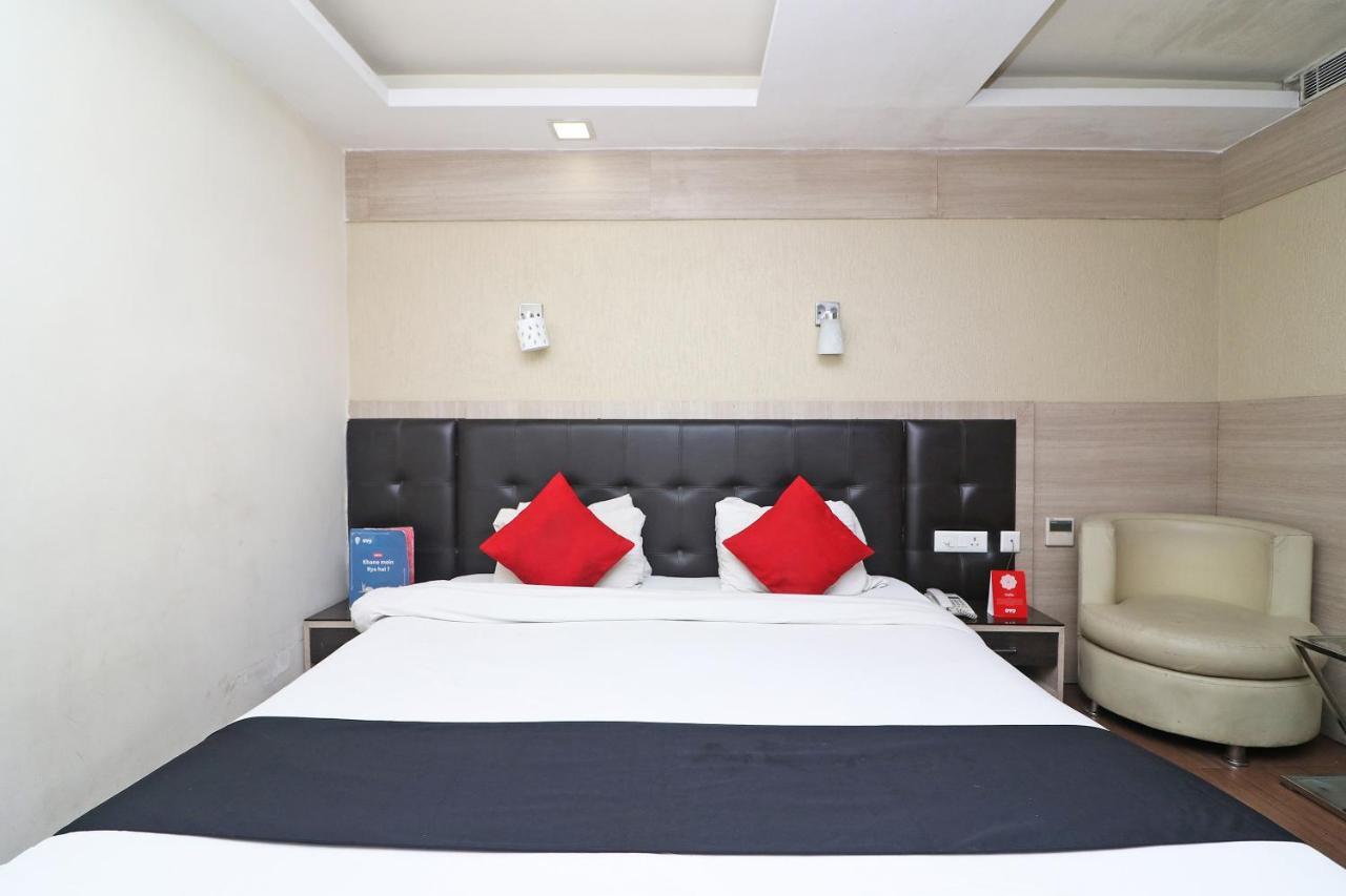 Hotel Emerald Calcutta  Esterno foto