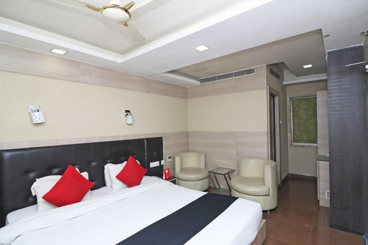 Hotel Emerald Calcutta  Esterno foto
